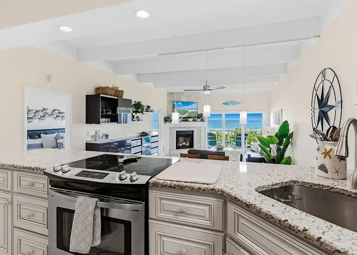 2br - Condo, Two Balconies, Minutes To * Clearwater Beach