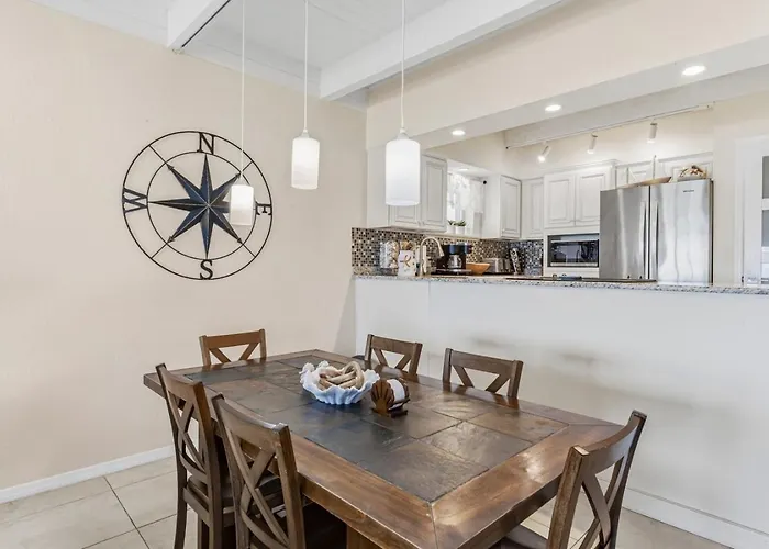 2br - Condo, Two Balconies, Minutes To * Clearwater Beach