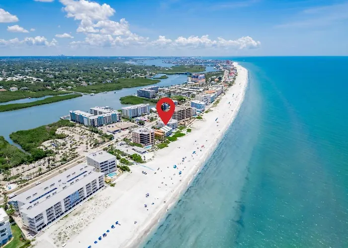 2br - Condo, Two Balconies, Minutes To Apartamento *